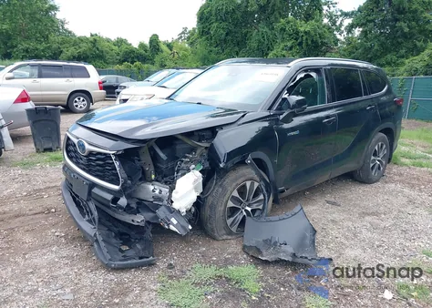 2020 Toyota Highlander Hybrid Xle z USA, uszkodzony, nr VIN 5TDHBRCH9LS507435